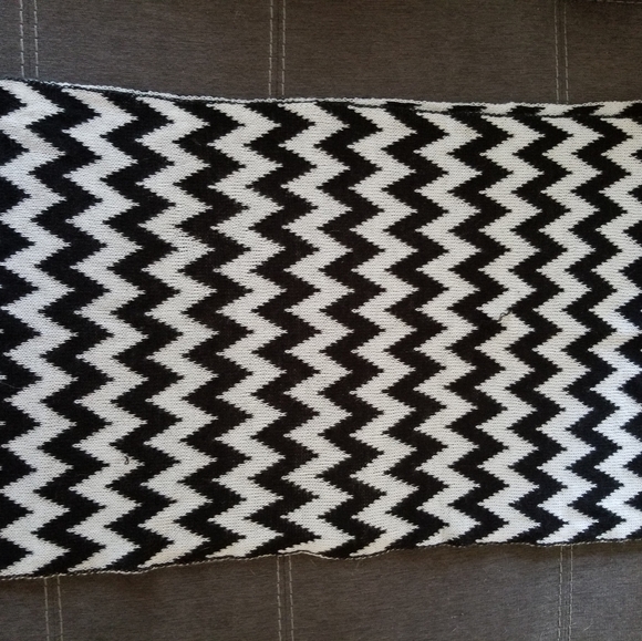 Zig Zag Scarf - Picture 3 of 5